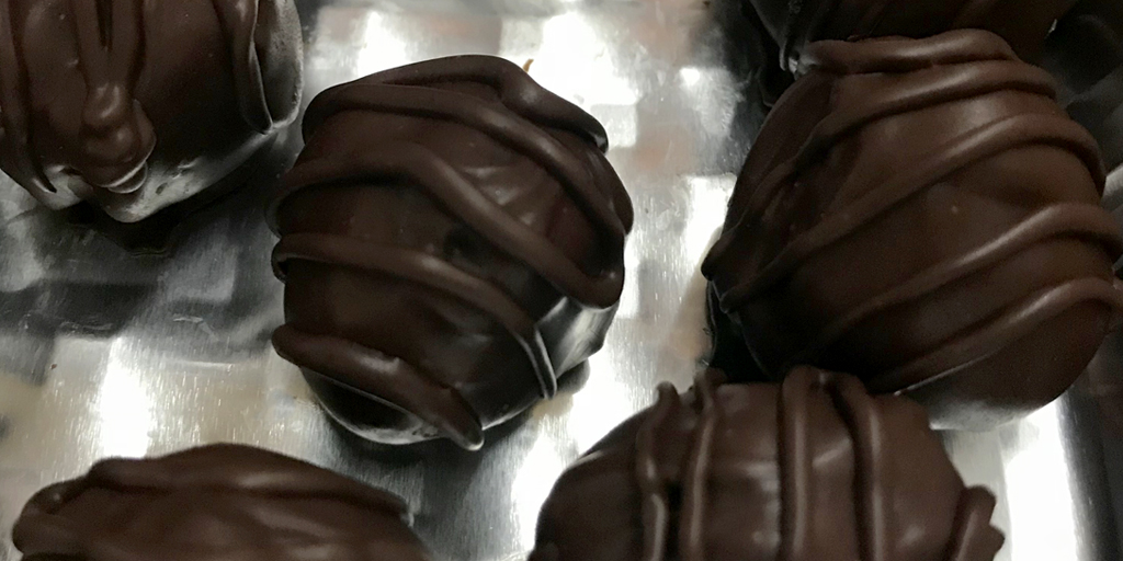 Goo Goo Cluster Truffles Image